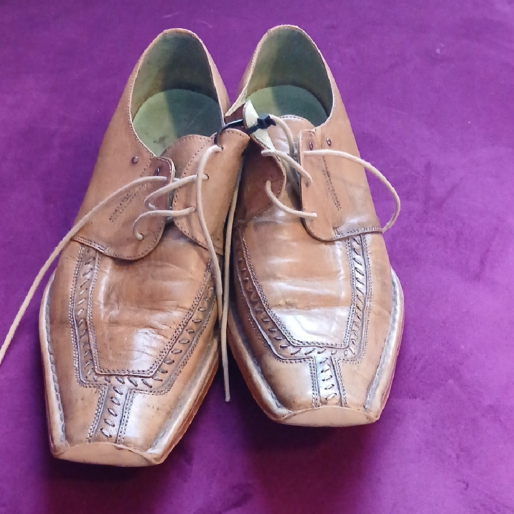 Thermos Tan Leather Oxfords
